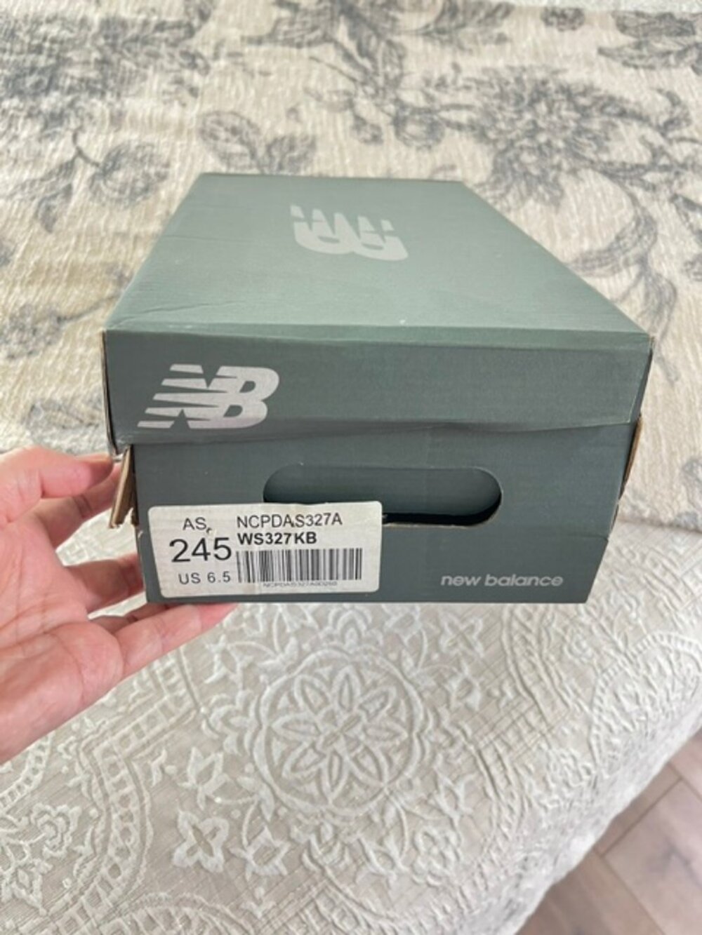 New Balance Women's 327 Shoes - Picture 8 of 8